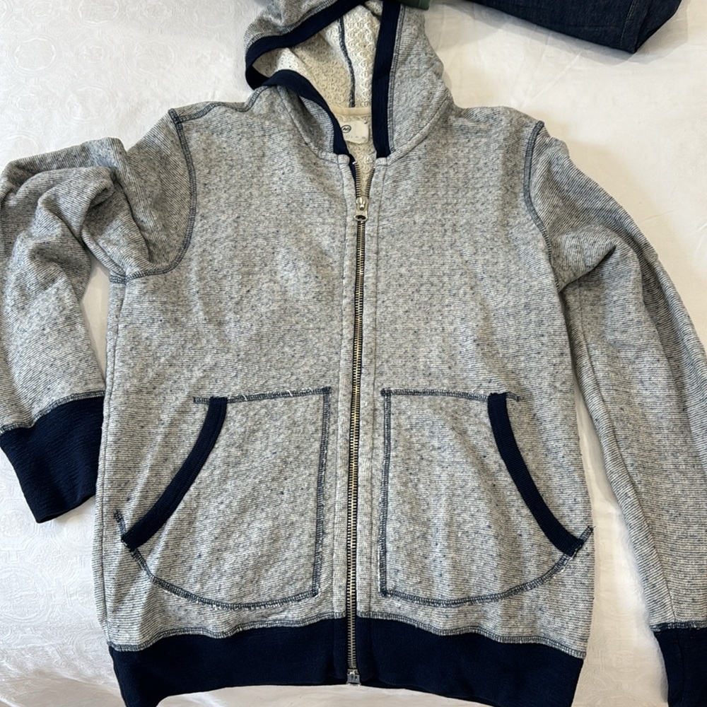 AG Zip Up